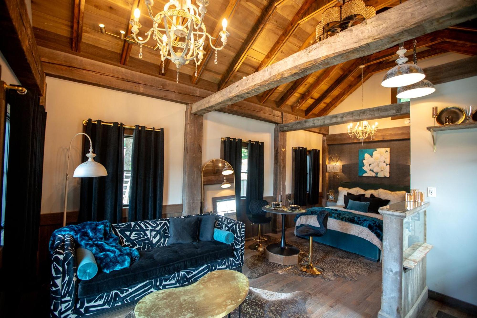 Barnwood Village White Sulphur Springs Extérieur photo