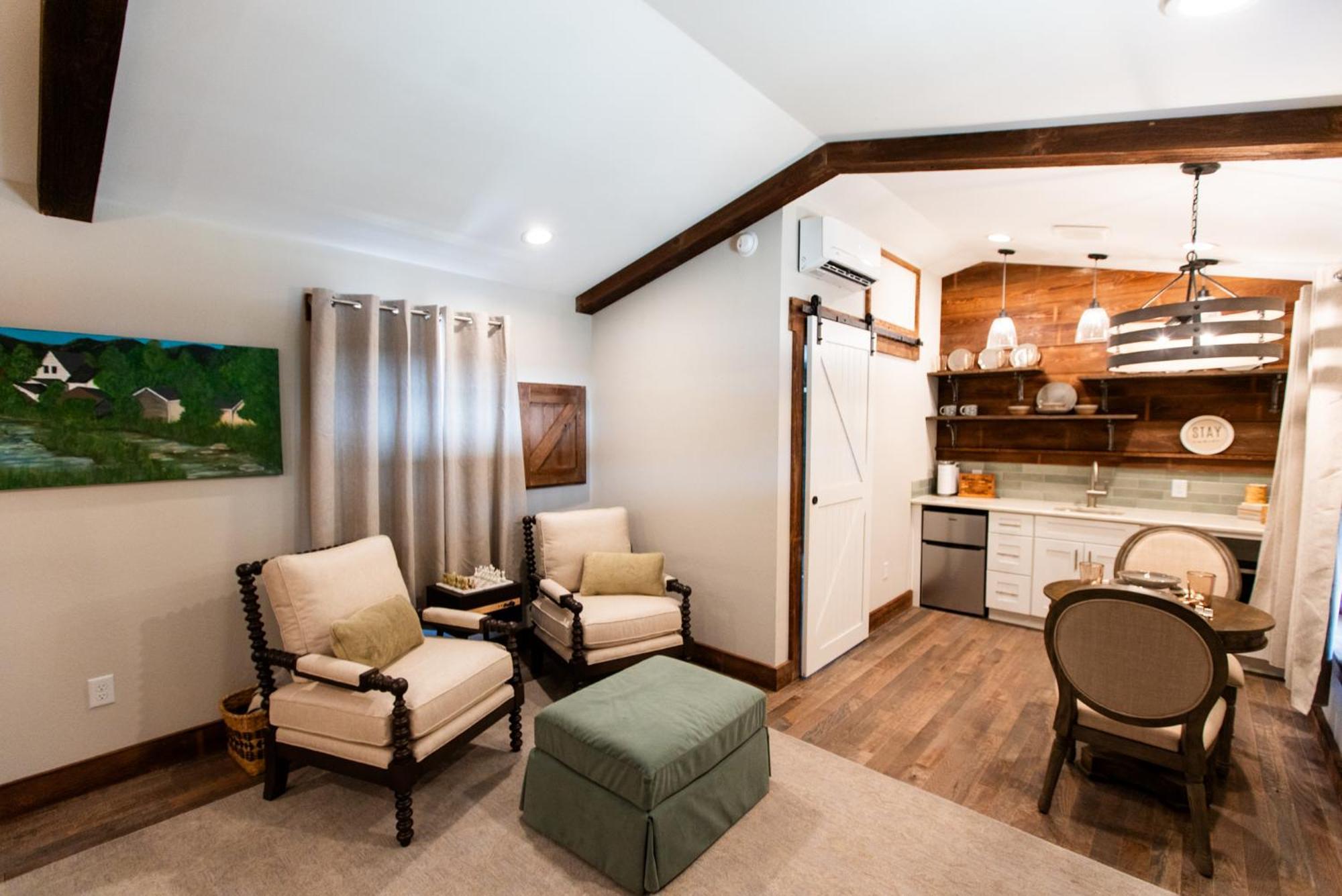 Barnwood Village White Sulphur Springs Extérieur photo