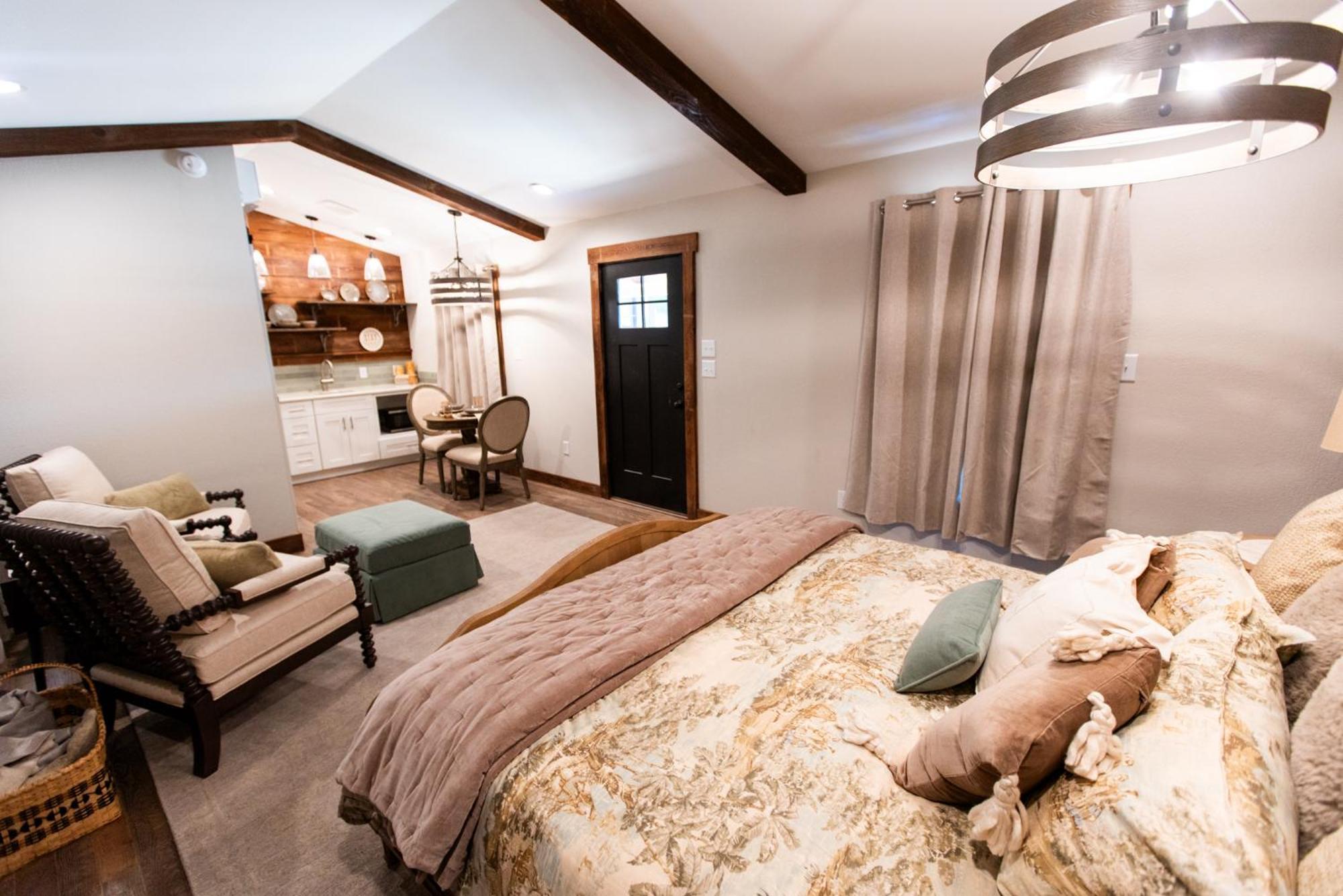 Barnwood Village White Sulphur Springs Extérieur photo
