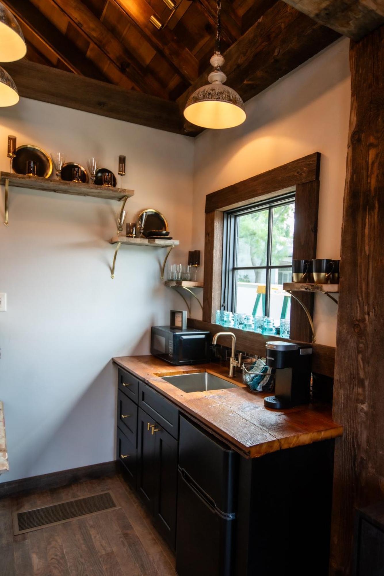 Barnwood Village White Sulphur Springs Extérieur photo